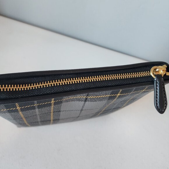 Coach Crossbody "LIKE NEW" - Picture 8 of 16